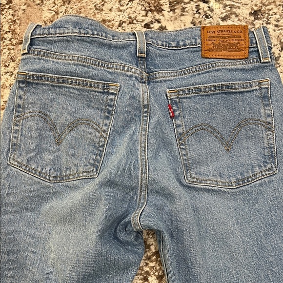 Women’s Levi’s Premium Straight Leg Button Fly Jeans - Picture 7 of 10